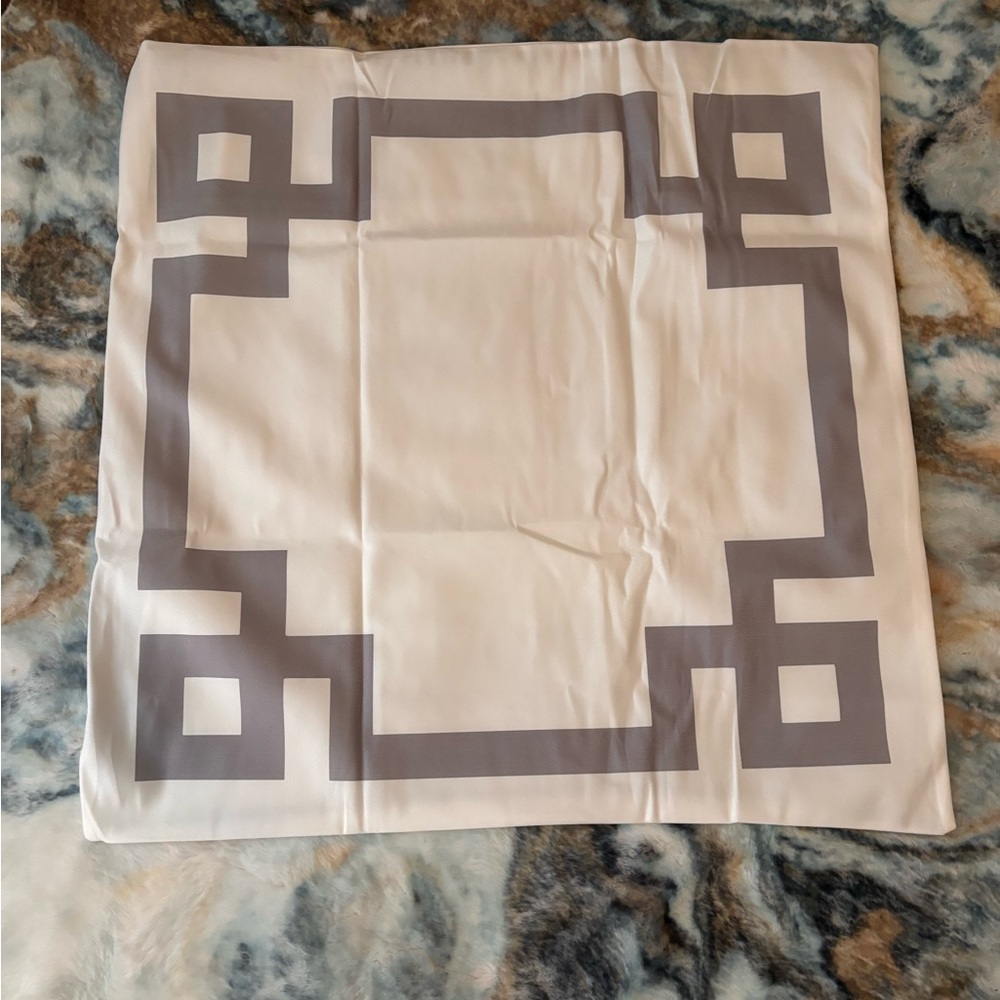 NWOT- Set of Greek Key Pillow Case 24X24